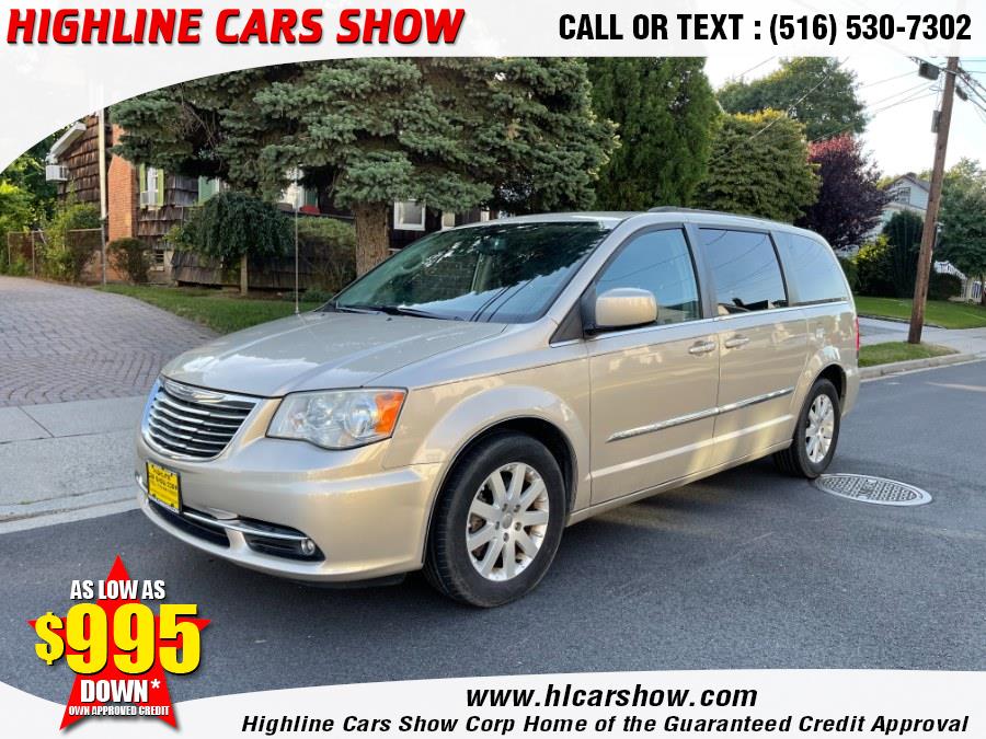 Used Chrysler Town & Country 4dr Wgn Touring 2013 | Highline Cars Show Corp. West Hempstead, New York