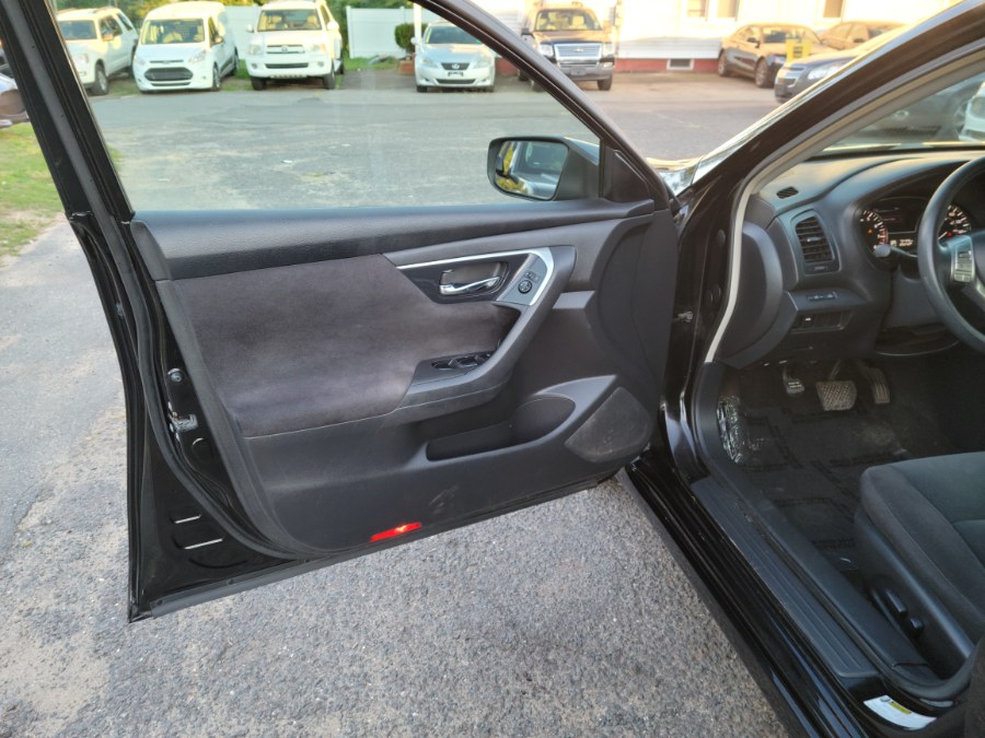 Used Nissan Altima 4dr Sdn I4 2.5 SV 2013 | Toro Auto. East Windsor, Connecticut Used Nissan Altima 4dr Sdn I4 2.5 SV 2013 | Toro Auto. East Windsor, Connecticut