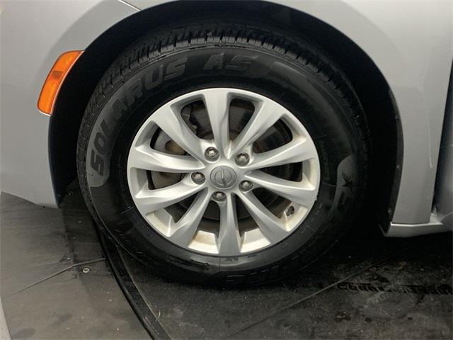 Used Chrysler Pacifica Touring L 2019 | Eastchester Motor Cars. Bronx, New York Used Chrysler Pacifica Touring L 2019 | Eastchester Motor Cars. Bronx, New York