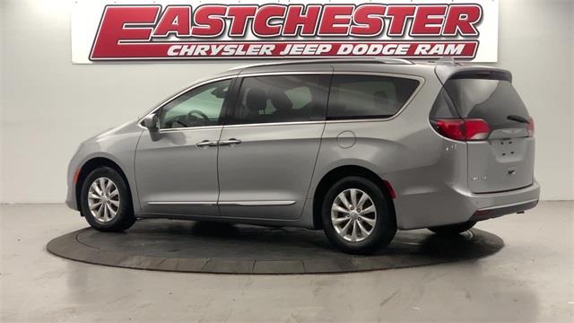 Used Chrysler Pacifica Touring L 2019 | Eastchester Motor Cars. Bronx, New York Used Chrysler Pacifica Touring L 2019 | Eastchester Motor Cars. Bronx, New York