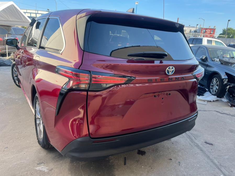 2021 Toyota Sienna LE FWD 8-Passenger (Natl), available for sale in Brooklyn, New York | Brooklyn Auto Mall LLC. Brooklyn, New York 2021 Toyota Sienna LE FWD 8-Passenger (Natl), available for sale in Brooklyn, New York | Brooklyn Auto Mall LLC. Brooklyn, New York