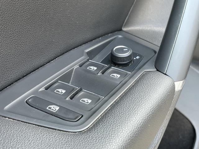 Used Volkswagen Tiguan 2.0T SEL 2018 | Blasius Federal Road. Brookfield, Connecticut Used Volkswagen Tiguan 2.0T SEL 2018 | Blasius Federal Road. Brookfield, Connecticut