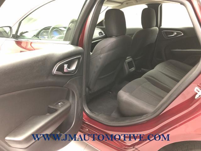 Used Chrysler 200 4dr Sdn Limited FWD 2015 | J&M Automotive Sls&Svc LLC. Naugatuck, Connecticut Used Chrysler 200 4dr Sdn Limited FWD 2015 | J&M Automotive Sls&Svc LLC. Naugatuck, Connecticut