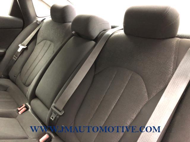 Used Chrysler 200 4dr Sdn Limited FWD 2015 | J&M Automotive Sls&Svc LLC. Naugatuck, Connecticut Used Chrysler 200 4dr Sdn Limited FWD 2015 | J&M Automotive Sls&Svc LLC. Naugatuck, Connecticut