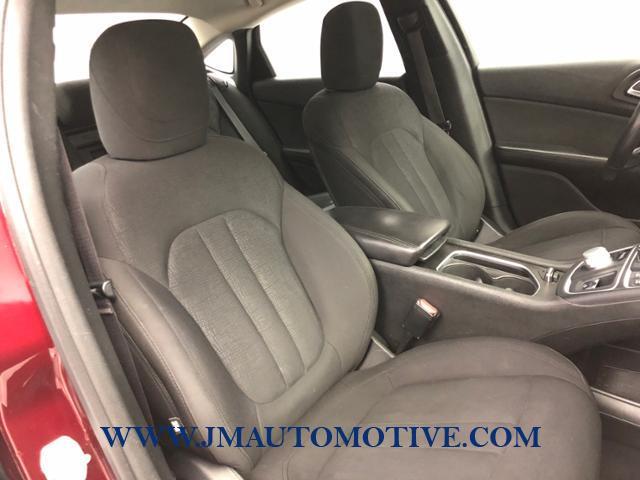 Used Chrysler 200 4dr Sdn Limited FWD 2015 | J&M Automotive Sls&Svc LLC. Naugatuck, Connecticut Used Chrysler 200 4dr Sdn Limited FWD 2015 | J&M Automotive Sls&Svc LLC. Naugatuck, Connecticut