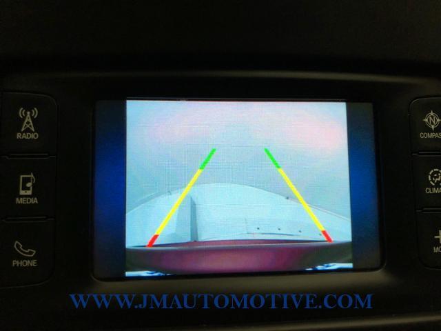 Used Chrysler 200 4dr Sdn Limited FWD 2015 | J&M Automotive Sls&Svc LLC. Naugatuck, Connecticut Used Chrysler 200 4dr Sdn Limited FWD 2015 | J&M Automotive Sls&Svc LLC. Naugatuck, Connecticut