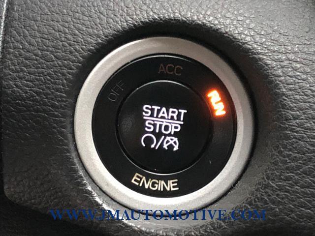 Used Chrysler 200 4dr Sdn Limited FWD 2015 | J&M Automotive Sls&Svc LLC. Naugatuck, Connecticut Used Chrysler 200 4dr Sdn Limited FWD 2015 | J&M Automotive Sls&Svc LLC. Naugatuck, Connecticut