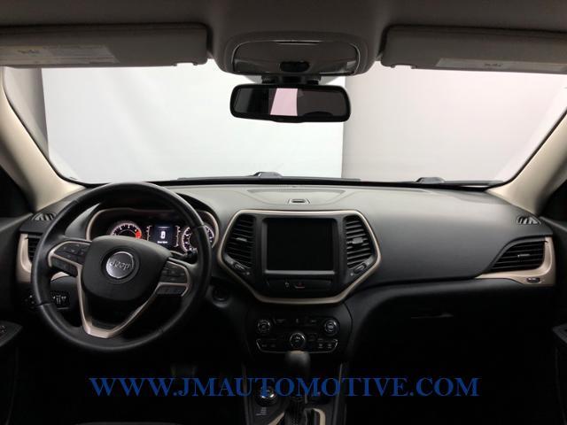 2016 Jeep Cherokee 4WD 4dr Latitude, available for sale in Naugatuck, Connecticut | J&M Automotive Sls&Svc LLC. Naugatuck, Connecticut 2016 Jeep Cherokee 4WD 4dr Latitude, available for sale in Naugatuck, Connecticut | J&M Automotive Sls&Svc LLC. Naugatuck, Connecticut