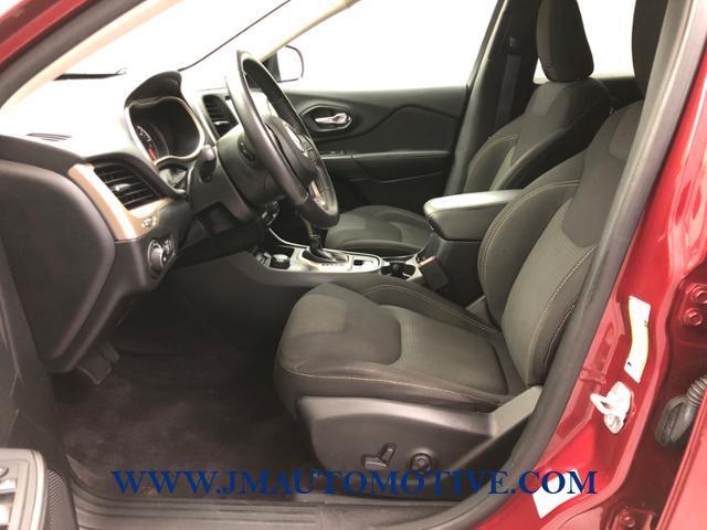 2016 Jeep Cherokee 4WD 4dr Latitude, available for sale in Naugatuck, Connecticut | J&M Automotive Sls&Svc LLC. Naugatuck, Connecticut 2016 Jeep Cherokee 4WD 4dr Latitude, available for sale in Naugatuck, Connecticut | J&M Automotive Sls&Svc LLC. Naugatuck, Connecticut