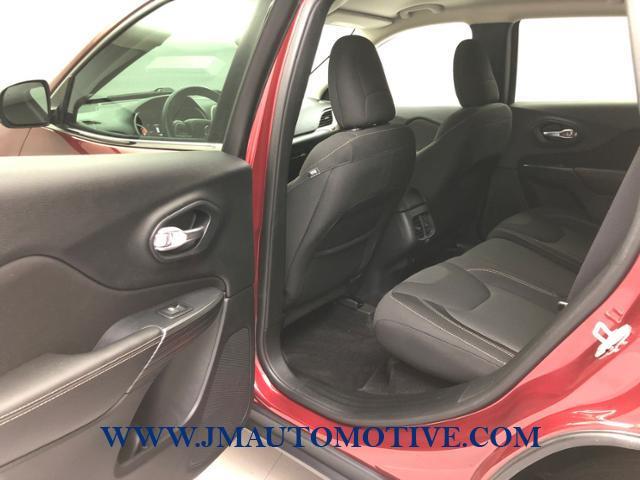 2016 Jeep Cherokee 4WD 4dr Latitude, available for sale in Naugatuck, Connecticut | J&M Automotive Sls&Svc LLC. Naugatuck, Connecticut 2016 Jeep Cherokee 4WD 4dr Latitude, available for sale in Naugatuck, Connecticut | J&M Automotive Sls&Svc LLC. Naugatuck, Connecticut