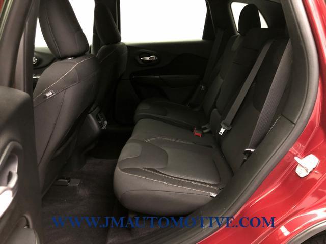 2016 Jeep Cherokee 4WD 4dr Latitude, available for sale in Naugatuck, Connecticut | J&M Automotive Sls&Svc LLC. Naugatuck, Connecticut 2016 Jeep Cherokee 4WD 4dr Latitude, available for sale in Naugatuck, Connecticut | J&M Automotive Sls&Svc LLC. Naugatuck, Connecticut