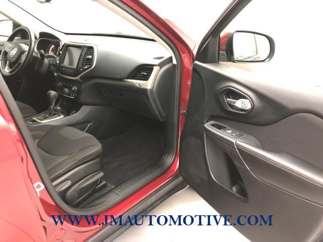 2016 Jeep Cherokee 4WD 4dr Latitude, available for sale in Naugatuck, Connecticut | J&M Automotive Sls&Svc LLC. Naugatuck, Connecticut 2016 Jeep Cherokee 4WD 4dr Latitude, available for sale in Naugatuck, Connecticut | J&M Automotive Sls&Svc LLC. Naugatuck, Connecticut