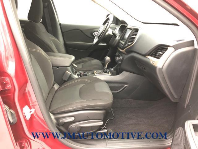 2016 Jeep Cherokee 4WD 4dr Latitude, available for sale in Naugatuck, Connecticut | J&M Automotive Sls&Svc LLC. Naugatuck, Connecticut 2016 Jeep Cherokee 4WD 4dr Latitude, available for sale in Naugatuck, Connecticut | J&M Automotive Sls&Svc LLC. Naugatuck, Connecticut