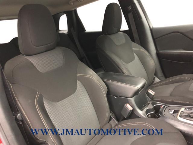 2016 Jeep Cherokee 4WD 4dr Latitude, available for sale in Naugatuck, Connecticut | J&M Automotive Sls&Svc LLC. Naugatuck, Connecticut 2016 Jeep Cherokee 4WD 4dr Latitude, available for sale in Naugatuck, Connecticut | J&M Automotive Sls&Svc LLC. Naugatuck, Connecticut