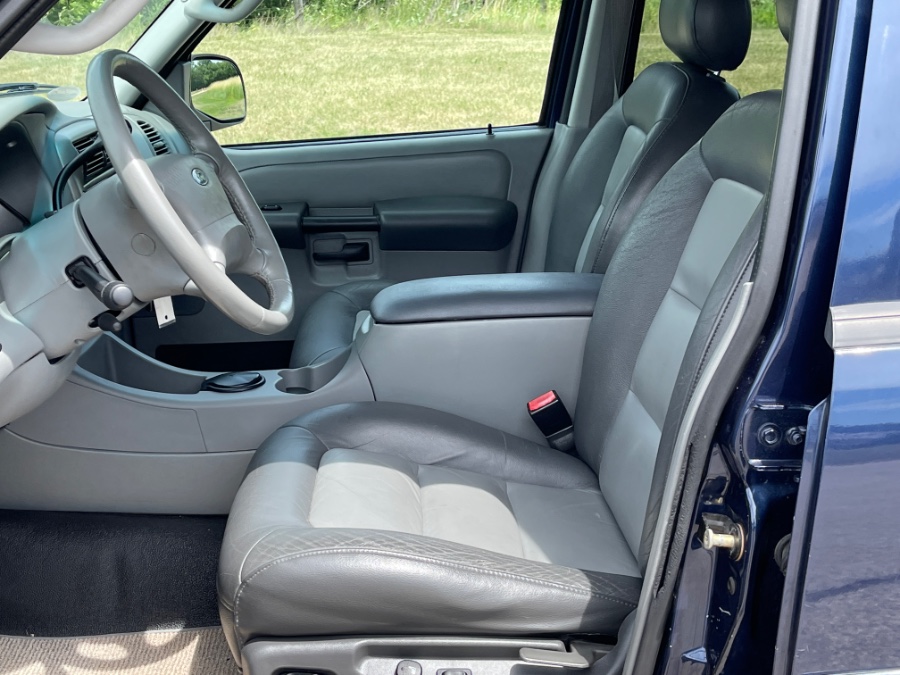 Used Ford Explorer Sport Trac 4dr 126" WB 4WD XLT 2003 | Geneva Motor Cars. Darien, Wisconsin Used Ford Explorer Sport Trac 4dr 126" WB 4WD XLT 2003 | Geneva Motor Cars. Darien, Wisconsin