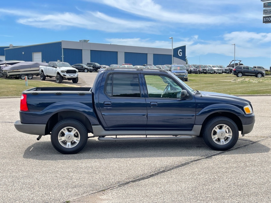 Used Ford Explorer Sport Trac 4dr 126" WB 4WD XLT 2003 | Geneva Motor Cars. Darien, Wisconsin Used Ford Explorer Sport Trac 4dr 126" WB 4WD XLT 2003 | Geneva Motor Cars. Darien, Wisconsin