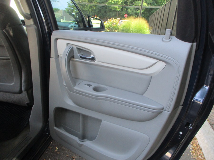 2017 Chevrolet Traverse FWD 4dr LS w/1LS, available for sale in Massapequa, New York | South Shore Auto Brokers & Sales. Massapequa, New York 2017 Chevrolet Traverse FWD 4dr LS w/1LS, available for sale in Massapequa, New York | South Shore Auto Brokers & Sales. Massapequa, New York