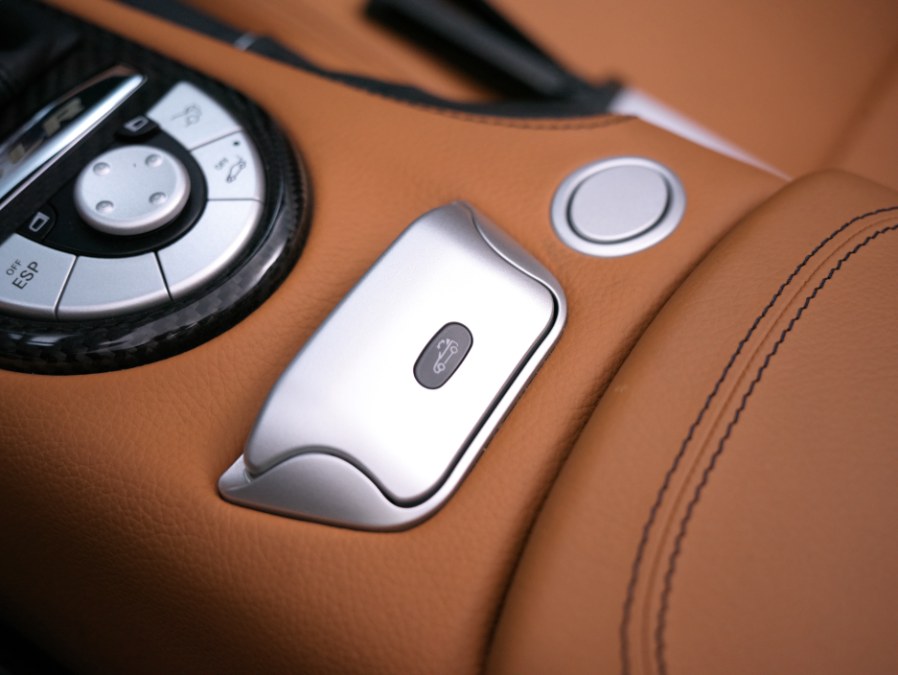 2009 Mercedes-Benz SLR McLaren 2dr Roadster 5.5L, available for sale in North Salem, New York | Meccanic Shop North Inc. North Salem, New York 2009 Mercedes-Benz SLR McLaren 2dr Roadster 5.5L, available for sale in North Salem, New York | Meccanic Shop North Inc. North Salem, New York