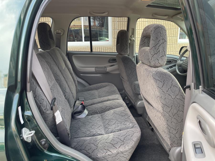 Used Chevrolet Tracker 4dr Hardtop 4WD ZR2 2004 | Madison Auto II. Bridgeport, Connecticut Used Chevrolet Tracker 4dr Hardtop 4WD ZR2 2004 | Madison Auto II. Bridgeport, Connecticut