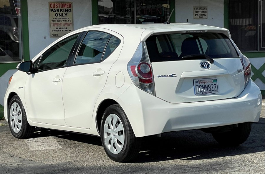 2013 Toyota Prius c 5dr HB Three (Natl), available for sale in Corona, California | Green Light Auto. Corona, California 2013 Toyota Prius c 5dr HB Three (Natl), available for sale in Corona, California | Green Light Auto. Corona, California