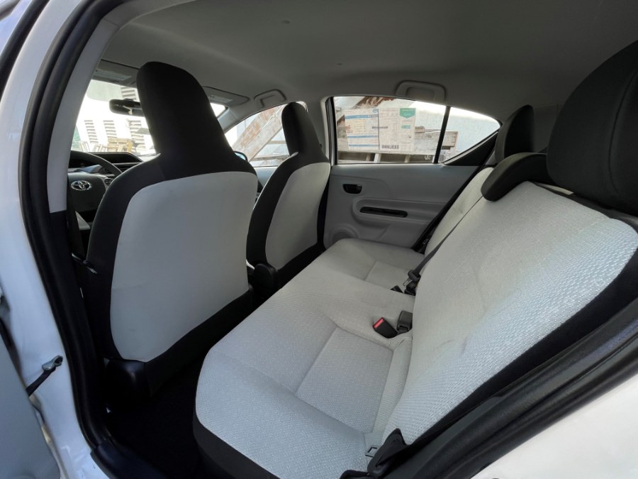 2013 Toyota Prius c 5dr HB Three (Natl), available for sale in Corona, California | Green Light Auto. Corona, California 2013 Toyota Prius c 5dr HB Three (Natl), available for sale in Corona, California | Green Light Auto. Corona, California