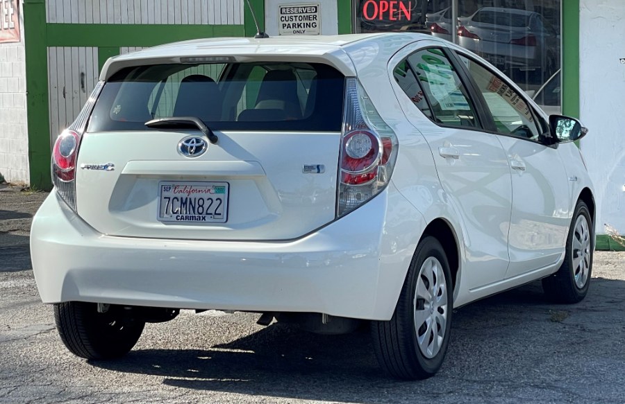 2013 Toyota Prius c 5dr HB Three (Natl), available for sale in Corona, California | Green Light Auto. Corona, California 2013 Toyota Prius c 5dr HB Three (Natl), available for sale in Corona, California | Green Light Auto. Corona, California