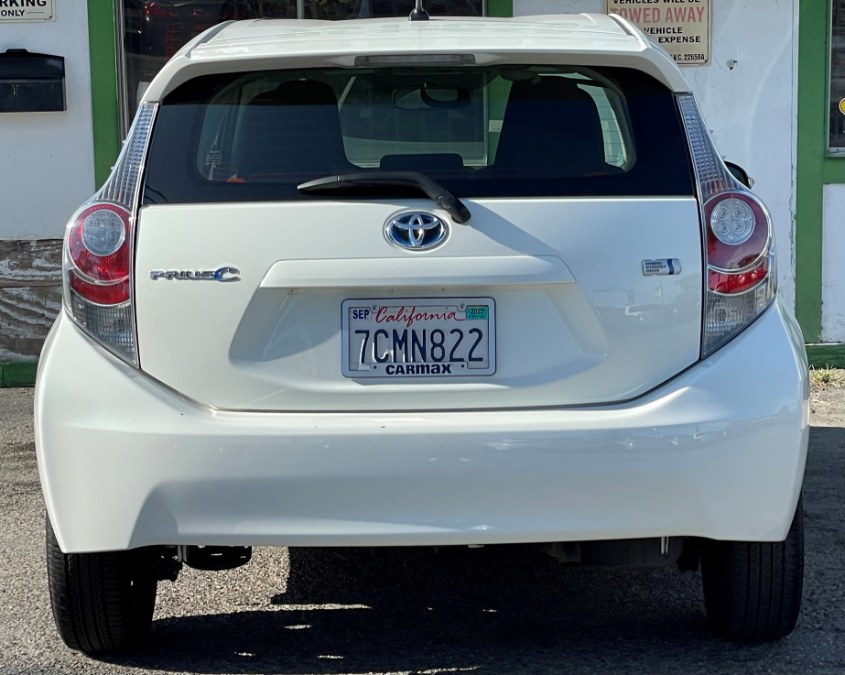 2013 Toyota Prius c 5dr HB Three (Natl), available for sale in Corona, California | Green Light Auto. Corona, California 2013 Toyota Prius c 5dr HB Three (Natl), available for sale in Corona, California | Green Light Auto. Corona, California