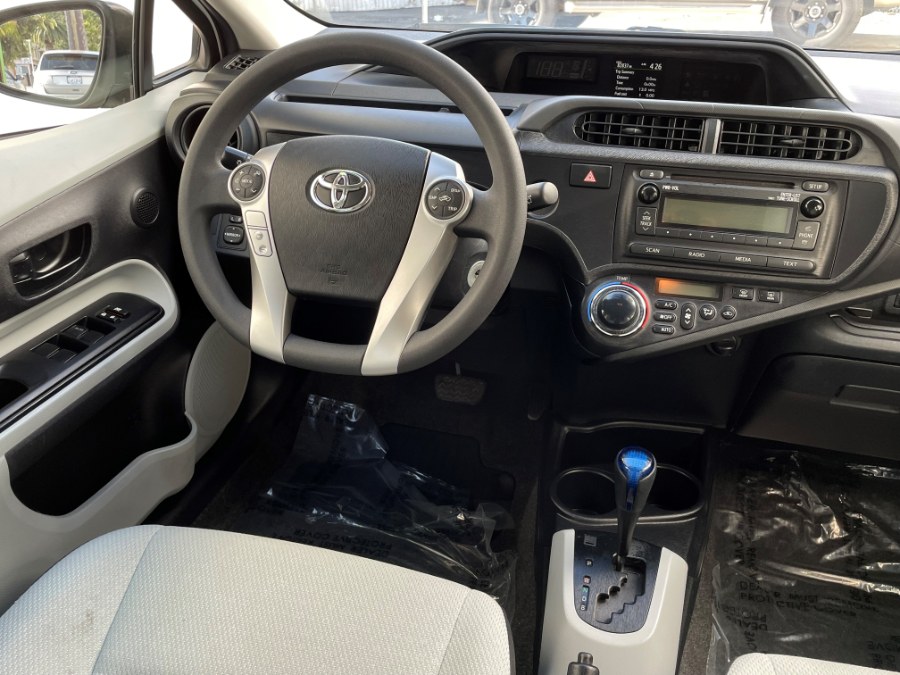2013 Toyota Prius c 5dr HB Three (Natl), available for sale in Corona, California | Green Light Auto. Corona, California 2013 Toyota Prius c 5dr HB Three (Natl), available for sale in Corona, California | Green Light Auto. Corona, California