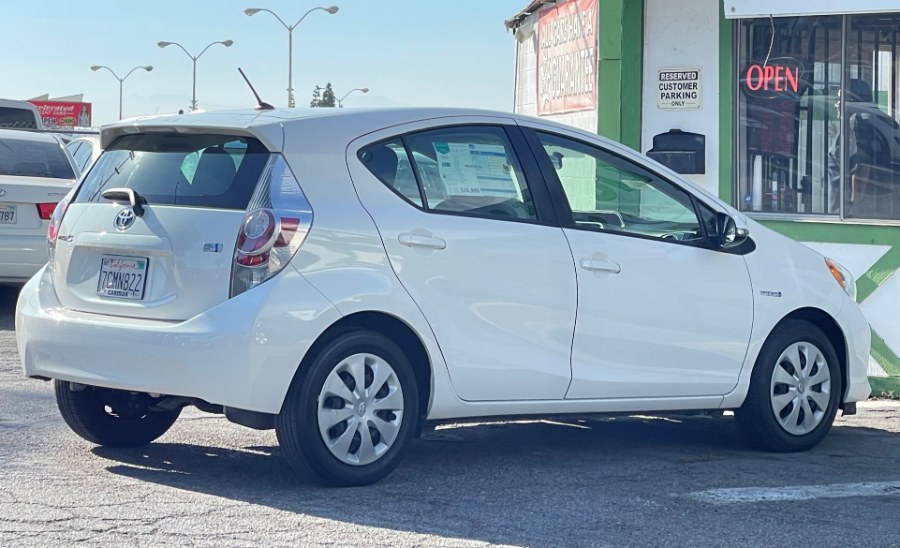 2013 Toyota Prius c 5dr HB Three (Natl), available for sale in Corona, California | Green Light Auto. Corona, California 2013 Toyota Prius c 5dr HB Three (Natl), available for sale in Corona, California | Green Light Auto. Corona, California