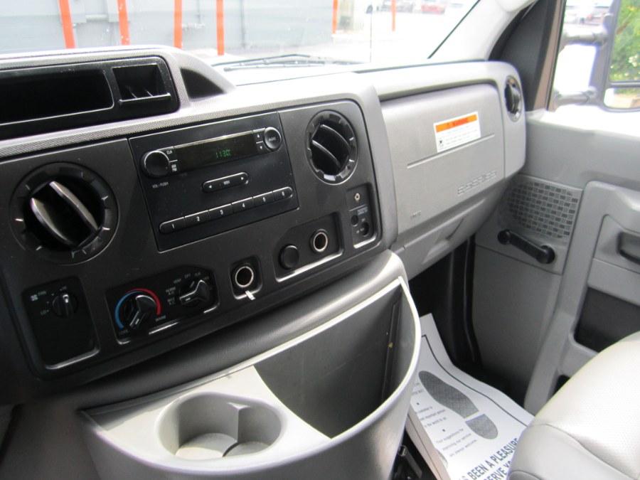 Used Ford Econoline Commercial Cutaway E-350 Super Duty 138" SRW 2014 | A-Tech. Medford, Massachusetts Used Ford Econoline Commercial Cutaway E-350 Super Duty 138" SRW 2014 | A-Tech. Medford, Massachusetts