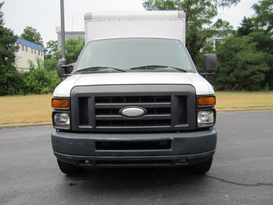 Used Ford Econoline Commercial Cutaway E-350 Super Duty 138" SRW 2014 | A-Tech. Medford, Massachusetts Used Ford Econoline Commercial Cutaway E-350 Super Duty 138" SRW 2014 | A-Tech. Medford, Massachusetts
