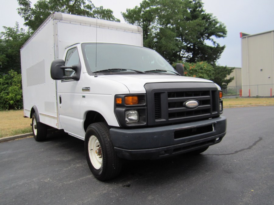 Used Ford Econoline Commercial Cutaway E-350 Super Duty 138" SRW 2014 | A-Tech. Medford, Massachusetts Used Ford Econoline Commercial Cutaway E-350 Super Duty 138" SRW 2014 | A-Tech. Medford, Massachusetts