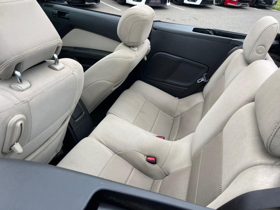 2014 Ford Mustang 2dr Conv V6, available for sale in South Windsor, Connecticut | Mike And Tony Auto Sales, Inc. South Windsor, Connecticut 2014 Ford Mustang 2dr Conv V6, available for sale in South Windsor, Connecticut | Mike And Tony Auto Sales, Inc. South Windsor, Connecticut