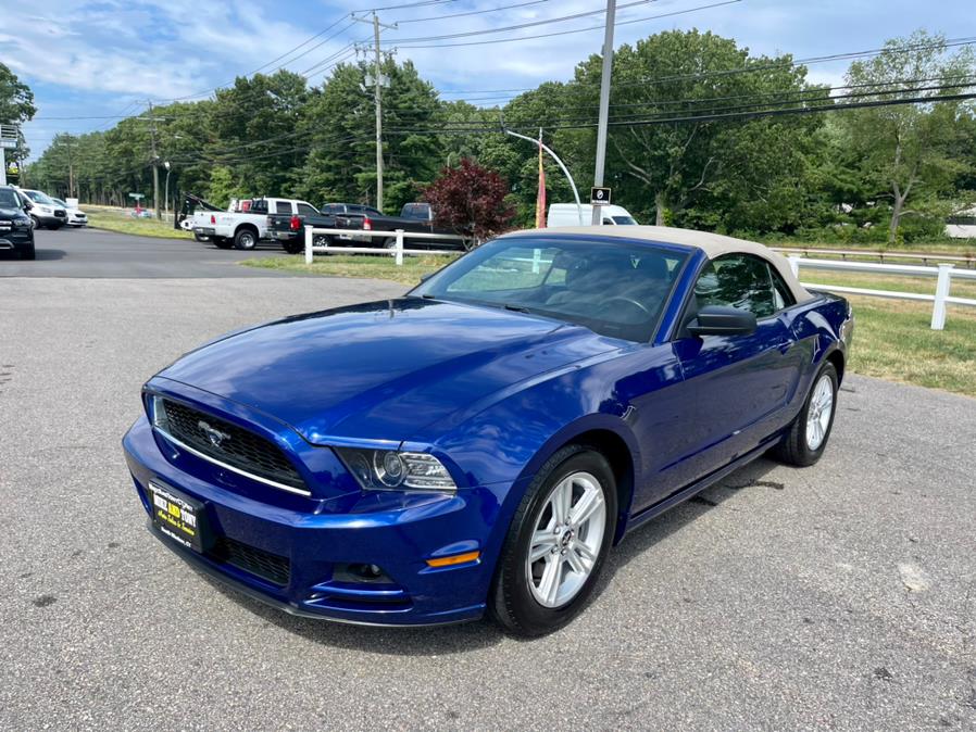 2014 Ford Mustang 2dr Conv V6, available for sale in South Windsor, Connecticut | Mike And Tony Auto Sales, Inc. South Windsor, Connecticut 2014 Ford Mustang 2dr Conv V6, available for sale in South Windsor, Connecticut | Mike And Tony Auto Sales, Inc. South Windsor, Connecticut