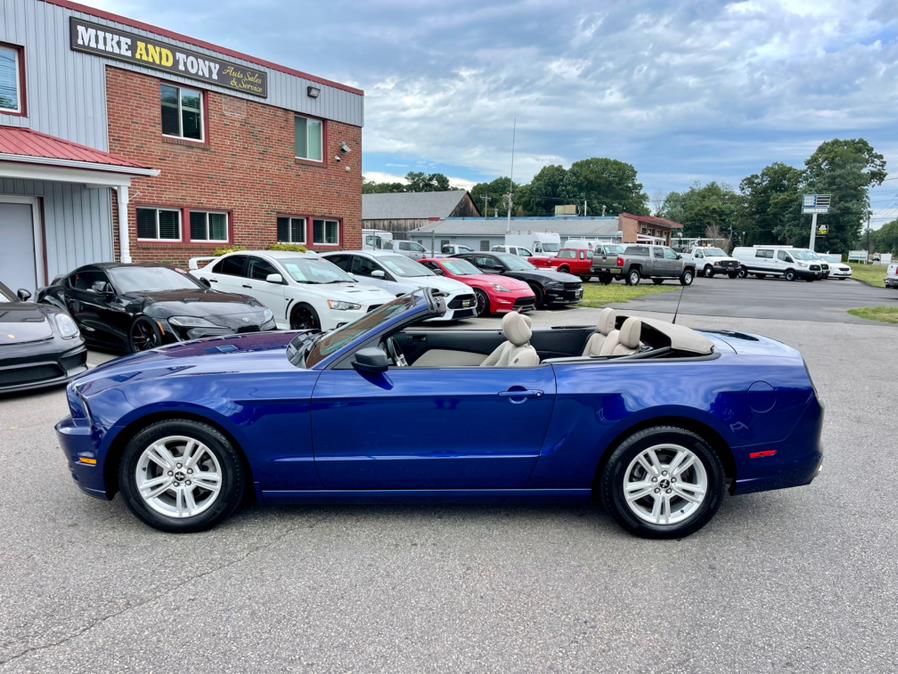 2014 Ford Mustang 2dr Conv V6, available for sale in South Windsor, Connecticut | Mike And Tony Auto Sales, Inc. South Windsor, Connecticut 2014 Ford Mustang 2dr Conv V6, available for sale in South Windsor, Connecticut | Mike And Tony Auto Sales, Inc. South Windsor, Connecticut