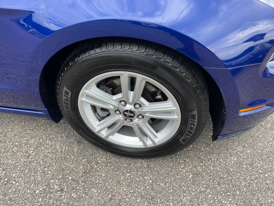 2014 Ford Mustang 2dr Conv V6, available for sale in South Windsor, Connecticut | Mike And Tony Auto Sales, Inc. South Windsor, Connecticut 2014 Ford Mustang 2dr Conv V6, available for sale in South Windsor, Connecticut | Mike And Tony Auto Sales, Inc. South Windsor, Connecticut