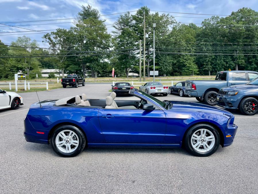 2014 Ford Mustang 2dr Conv V6, available for sale in South Windsor, Connecticut | Mike And Tony Auto Sales, Inc. South Windsor, Connecticut 2014 Ford Mustang 2dr Conv V6, available for sale in South Windsor, Connecticut | Mike And Tony Auto Sales, Inc. South Windsor, Connecticut