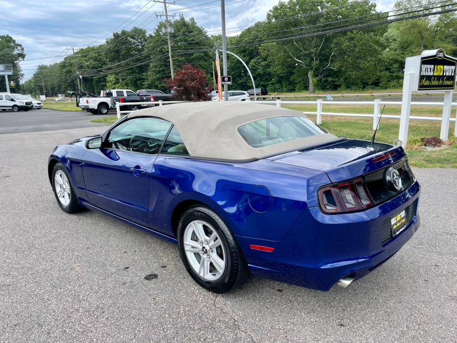 2014 Ford Mustang 2dr Conv V6, available for sale in South Windsor, Connecticut | Mike And Tony Auto Sales, Inc. South Windsor, Connecticut 2014 Ford Mustang 2dr Conv V6, available for sale in South Windsor, Connecticut | Mike And Tony Auto Sales, Inc. South Windsor, Connecticut