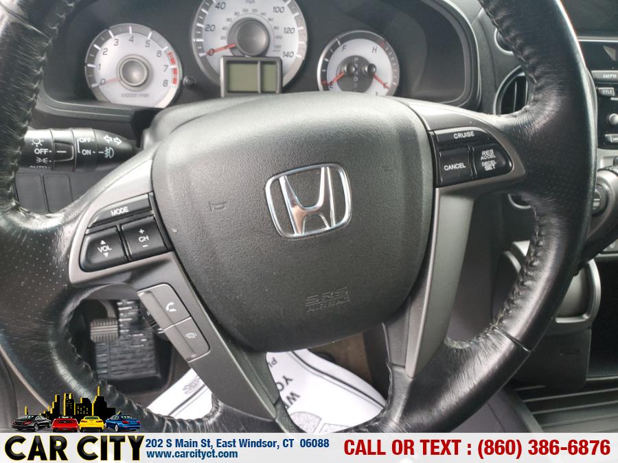2013 Honda Pilot 4WD 4dr EX-L, available for sale in East Windsor, Connecticut | Car City LLC. East Windsor, Connecticut 2013 Honda Pilot 4WD 4dr EX-L, available for sale in East Windsor, Connecticut | Car City LLC. East Windsor, Connecticut
