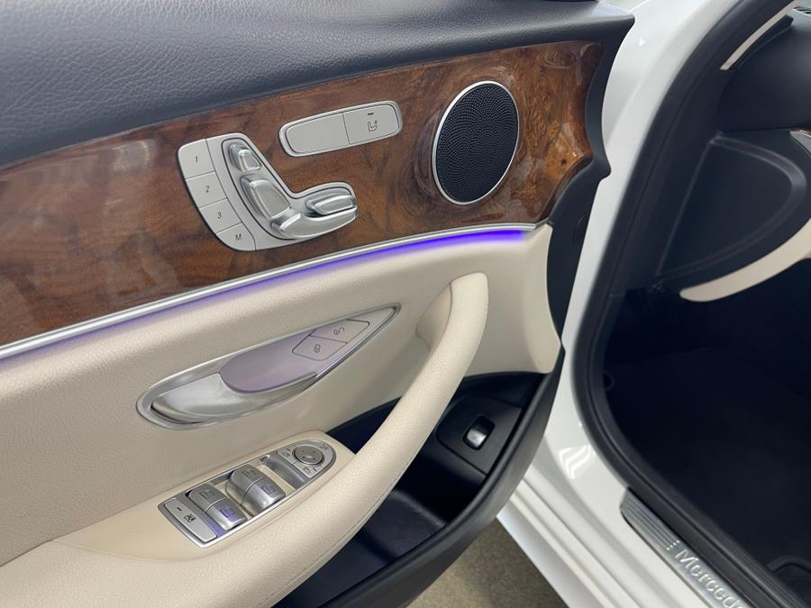 Used Mercedes-Benz E-Class E 300 Luxury RWD Sedan 2017 | 5 Towns Drive. Inwood, New York Used Mercedes-Benz E-Class E 300 Luxury RWD Sedan 2017 | 5 Towns Drive. Inwood, New York