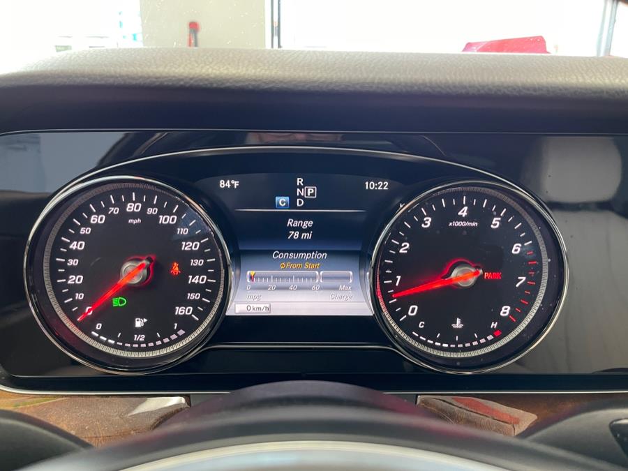Used Mercedes-Benz E-Class E 300 Luxury RWD Sedan 2017 | 5 Towns Drive. Inwood, New York Used Mercedes-Benz E-Class E 300 Luxury RWD Sedan 2017 | 5 Towns Drive. Inwood, New York