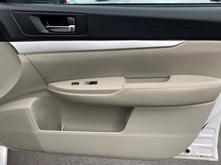Used Subaru Legacy 4dr Sdn H4 Auto 2.5i 2012 | Lava Motors 2 Inc. Canton, Connecticut Used Subaru Legacy 4dr Sdn H4 Auto 2.5i 2012 | Lava Motors 2 Inc. Canton, Connecticut