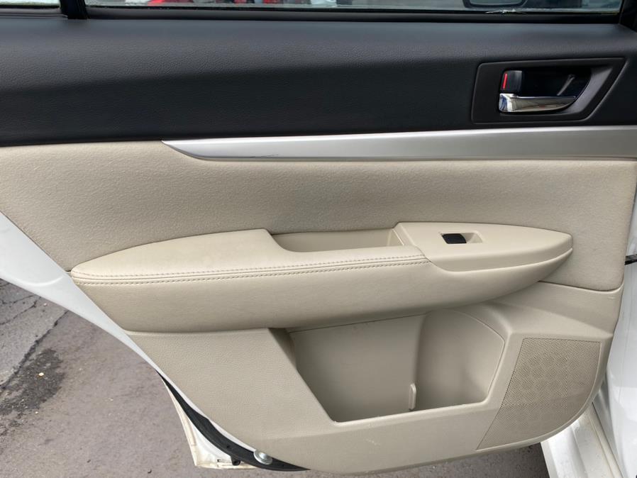 Used Subaru Legacy 4dr Sdn H4 Auto 2.5i 2012 | Lava Motors 2 Inc. Canton, Connecticut Used Subaru Legacy 4dr Sdn H4 Auto 2.5i 2012 | Lava Motors 2 Inc. Canton, Connecticut