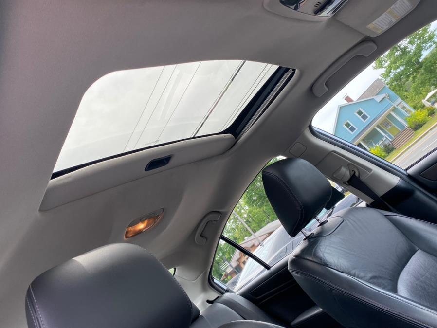 Used Subaru Legacy 4dr Sdn 2.5i Limited PZEV 2015 | Lava Motors 2 Inc. Canton, Connecticut Used Subaru Legacy 4dr Sdn 2.5i Limited PZEV 2015 | Lava Motors 2 Inc. Canton, Connecticut