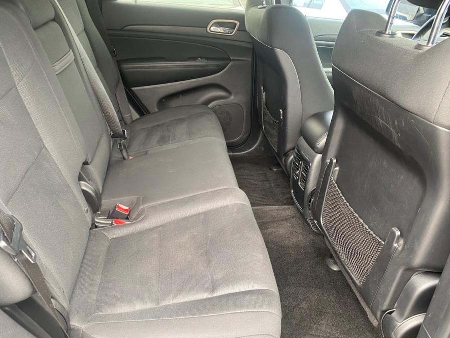 Used Jeep Grand Cherokee 4WD 4dr Altitude 2015 | Lava Motors 2 Inc. Canton, Connecticut Used Jeep Grand Cherokee 4WD 4dr Altitude 2015 | Lava Motors 2 Inc. Canton, Connecticut