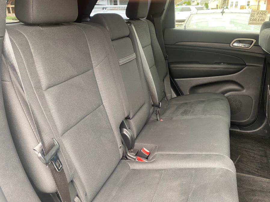 Used Jeep Grand Cherokee 4WD 4dr Altitude 2015 | Lava Motors 2 Inc. Canton, Connecticut Used Jeep Grand Cherokee 4WD 4dr Altitude 2015 | Lava Motors 2 Inc. Canton, Connecticut