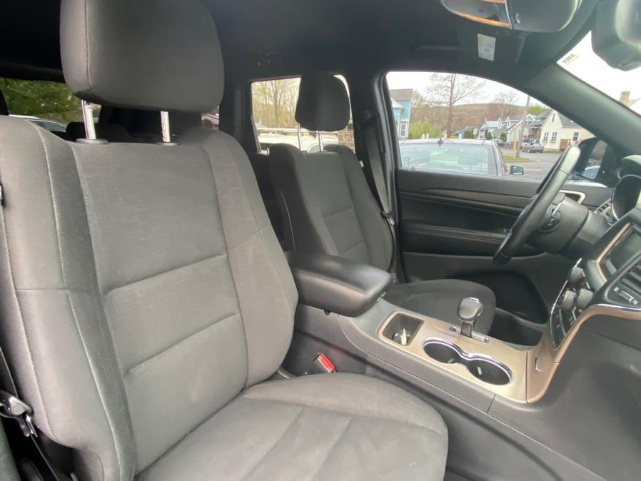 Used Jeep Grand Cherokee 4WD 4dr Altitude 2015 | Lava Motors 2 Inc. Canton, Connecticut Used Jeep Grand Cherokee 4WD 4dr Altitude 2015 | Lava Motors 2 Inc. Canton, Connecticut