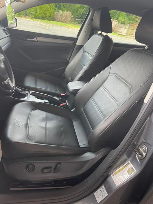 Used Volkswagen Passat 4dr Sdn 2.5L Auto SE PZEV *Ltd Avail* 2014 | Supreme Automotive. New Britain, Connecticut Used Volkswagen Passat 4dr Sdn 2.5L Auto SE PZEV *Ltd Avail* 2014 | Supreme Automotive. New Britain, Connecticut