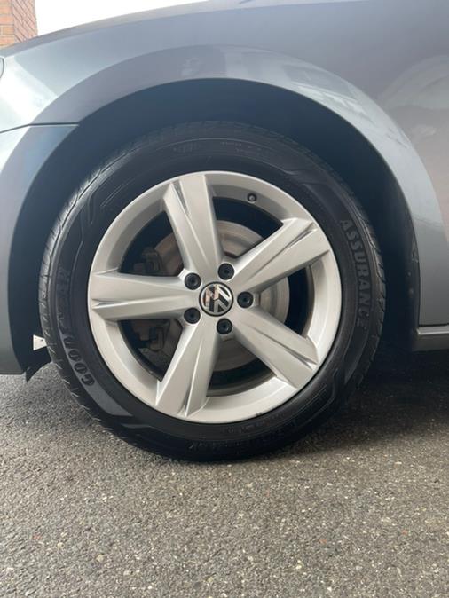 Used Volkswagen Passat 4dr Sdn 2.5L Auto SE PZEV *Ltd Avail* 2014 | Supreme Automotive. New Britain, Connecticut Used Volkswagen Passat 4dr Sdn 2.5L Auto SE PZEV *Ltd Avail* 2014 | Supreme Automotive. New Britain, Connecticut