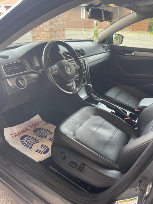Used Volkswagen Passat 4dr Sdn 2.5L Auto SE PZEV *Ltd Avail* 2014 | Supreme Automotive. New Britain, Connecticut Used Volkswagen Passat 4dr Sdn 2.5L Auto SE PZEV *Ltd Avail* 2014 | Supreme Automotive. New Britain, Connecticut